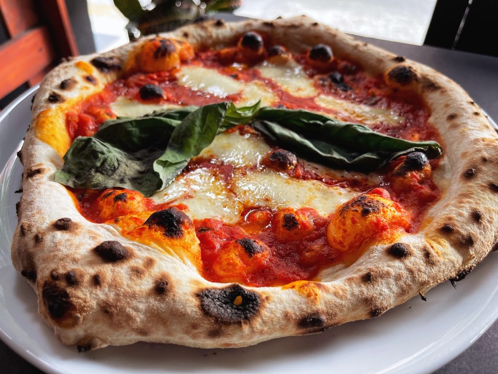 napolitana style pizza envigado